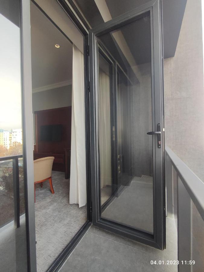 Mir Luxe Plaza Hotel Tashkent Exterior foto