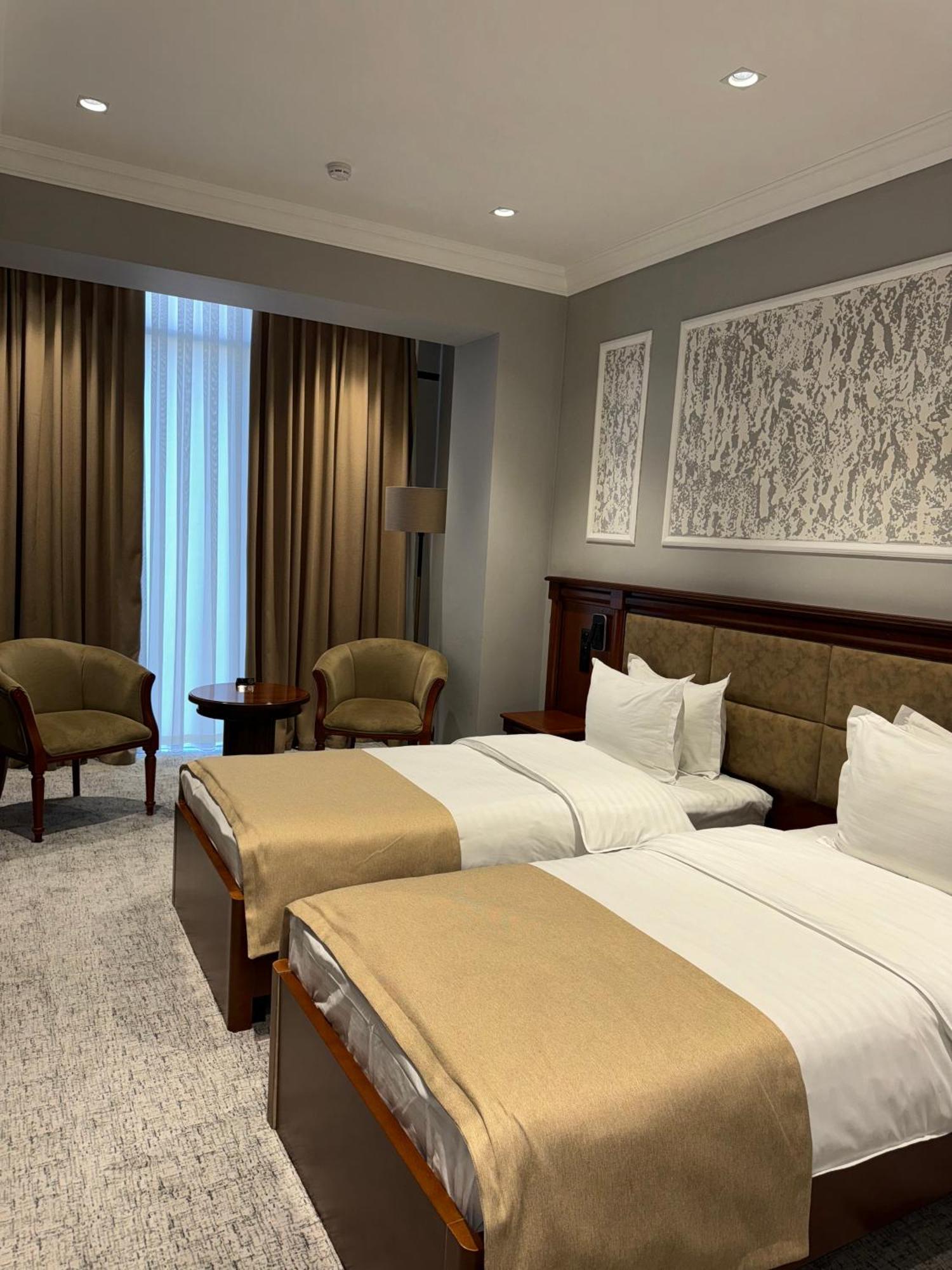 Mir Luxe Plaza Hotel Tashkent Exterior foto